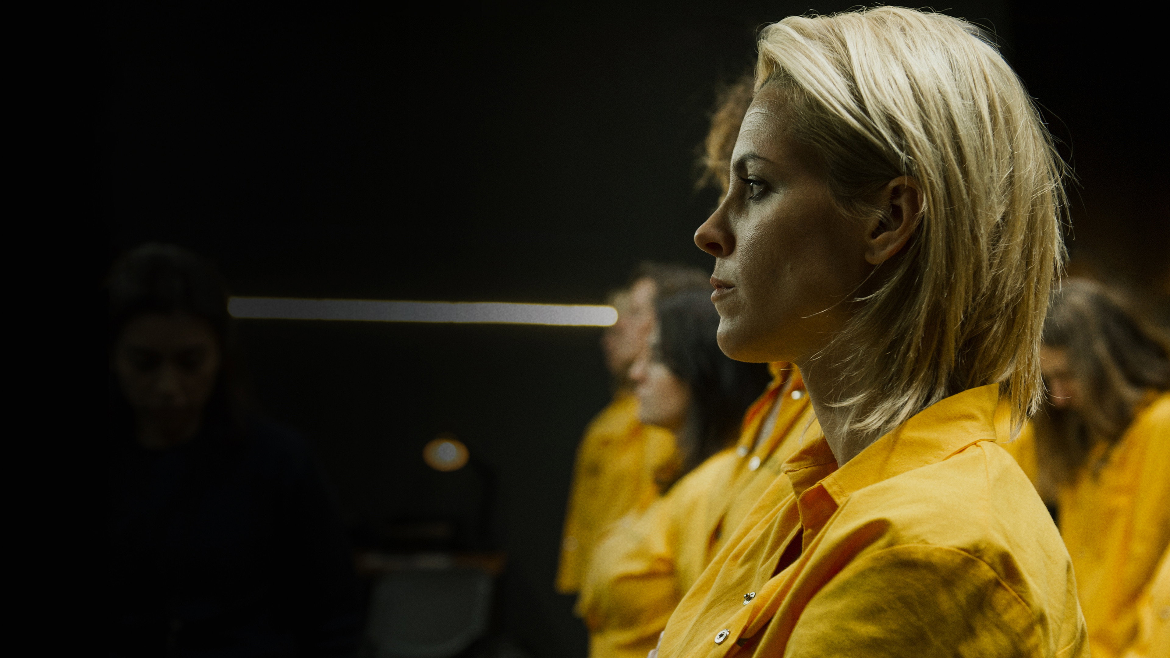 Vis a Vis S3 : Locked Up